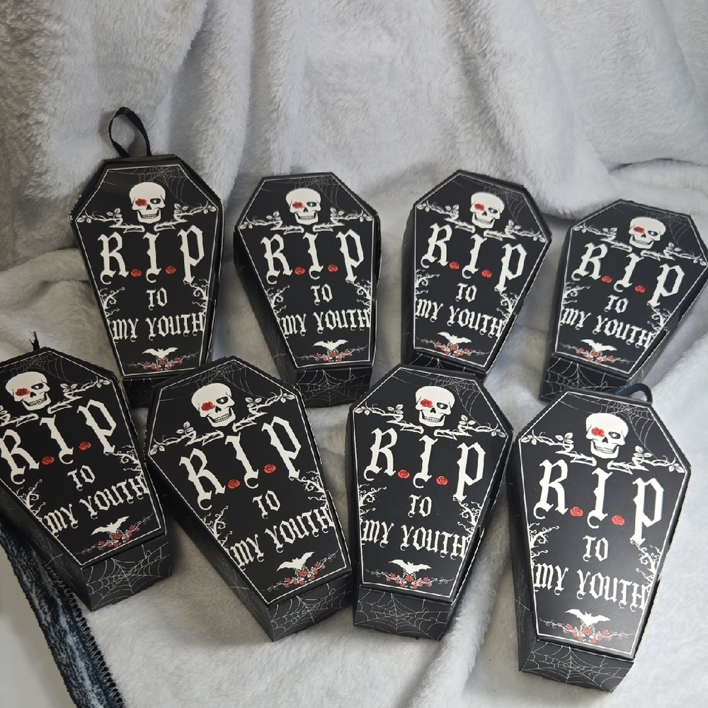 @Illuzion RIP to My Youth Coffin Gift Boxes 8 Pack & Clothes Bundle - Picture 3 of 4